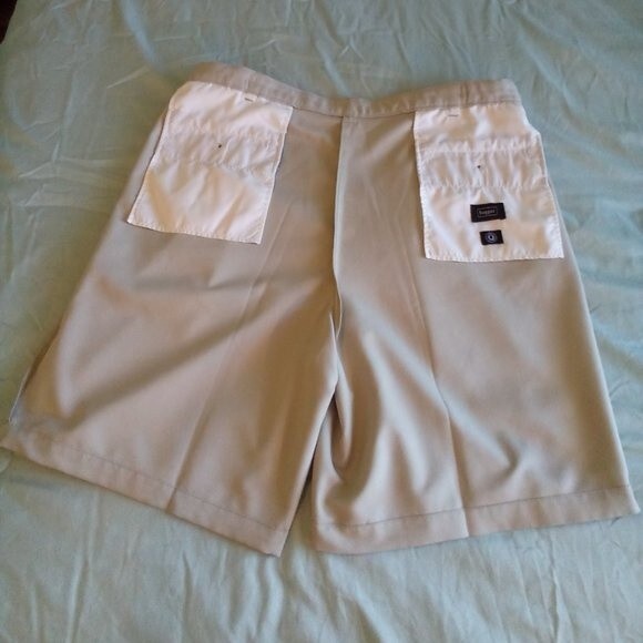 HAGGAR Khaki Dressy/Casual Pleated Lightweight Shorts, 100% Polyester, Size 38 - Picture 5 of 7